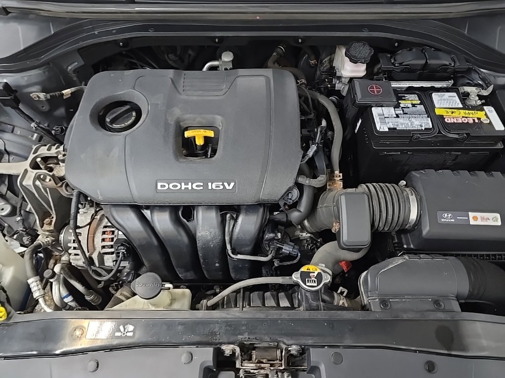 Used 2018 Hyundai Elantra SE FWD image 12