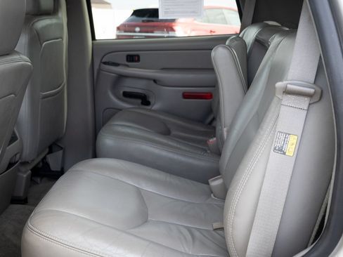Used 2004 GMC Yukon SLT w/ 1SD Preferred Equipment Group AWD/4WD image 18