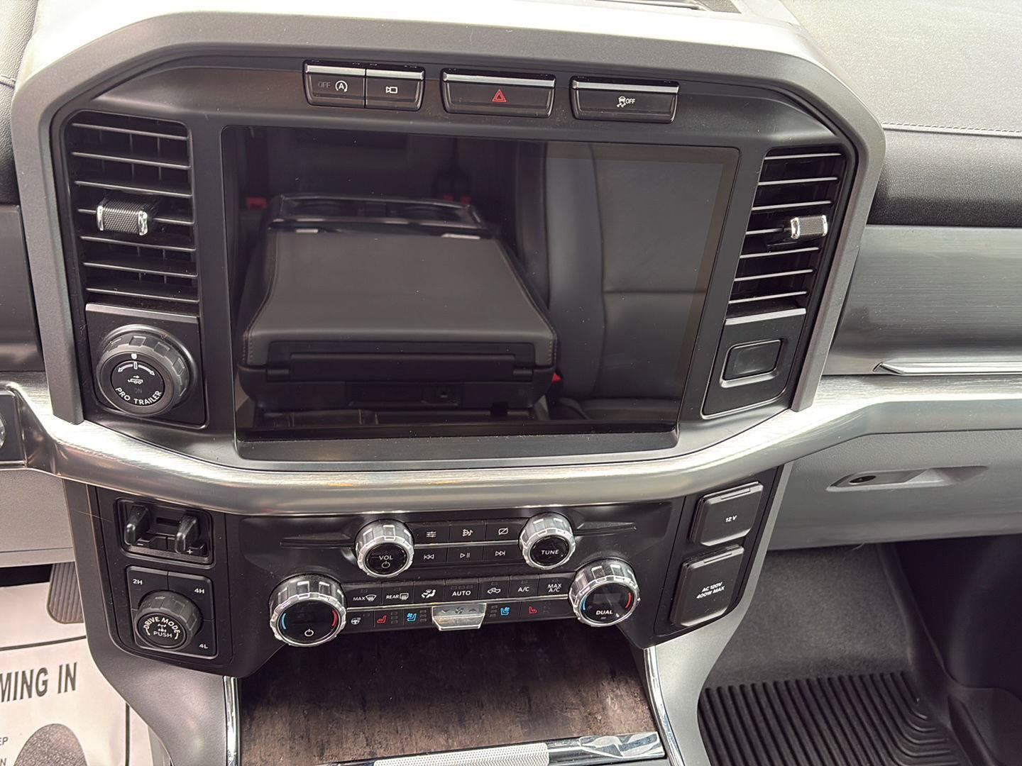 Used 2021 Ford F150 Lariat w/ Equipment Group 502A High AWD/4WD image 16