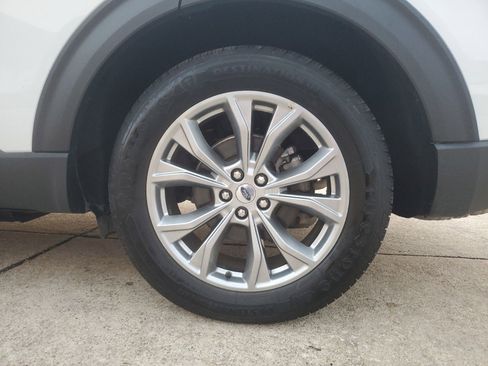 Used 2023 Ford Explorer Limited image 7