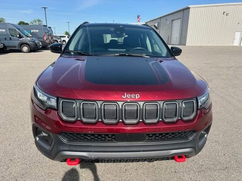 Used 2022 Jeep Compass Trailhawk w/ Trailhawk Convenience Group AWD/4WD image 2