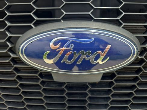 Used 2023 Ford Transit 350 XLT RWD image 10