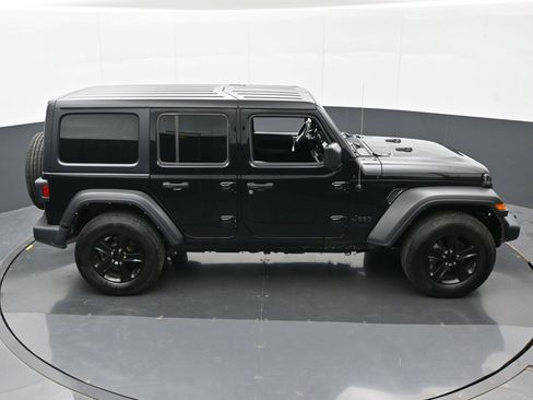 Used 2022 Jeep Wrangler Unlimited Sport AWD/4WD image 37