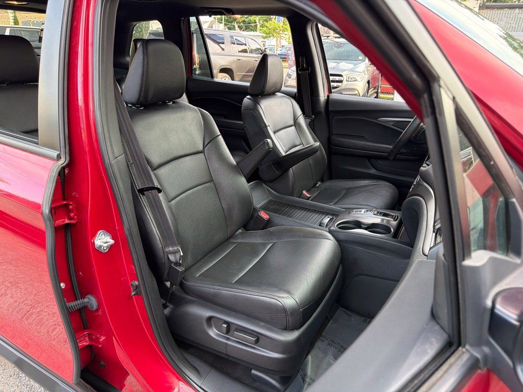 Used 2023 Honda Passport EX-L image 9