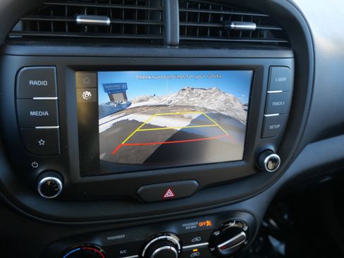 Used 2023 Kia Soul LX image 17