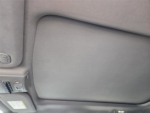 Used 2019 Ford F250 Lariat w/ Lariat Ultimate Package AWD/4WD image 25