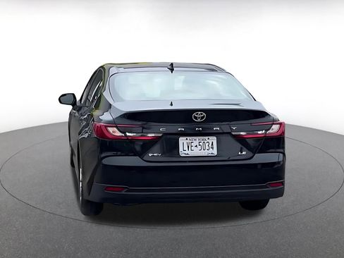 Used 2025 Toyota Camry LE image 12
