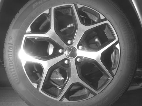 Used 2025 Jeep Compass Limited image 15