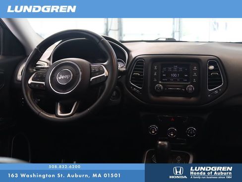 Used 2018 Jeep Compass Latitude AWD/4WD image 4