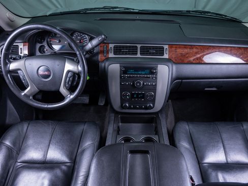 Used 2012 GMC Yukon SLT w/ SLT-2 Equipment Package image 17