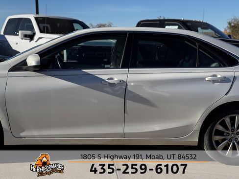 Used 2016 Toyota Camry XLE image 12