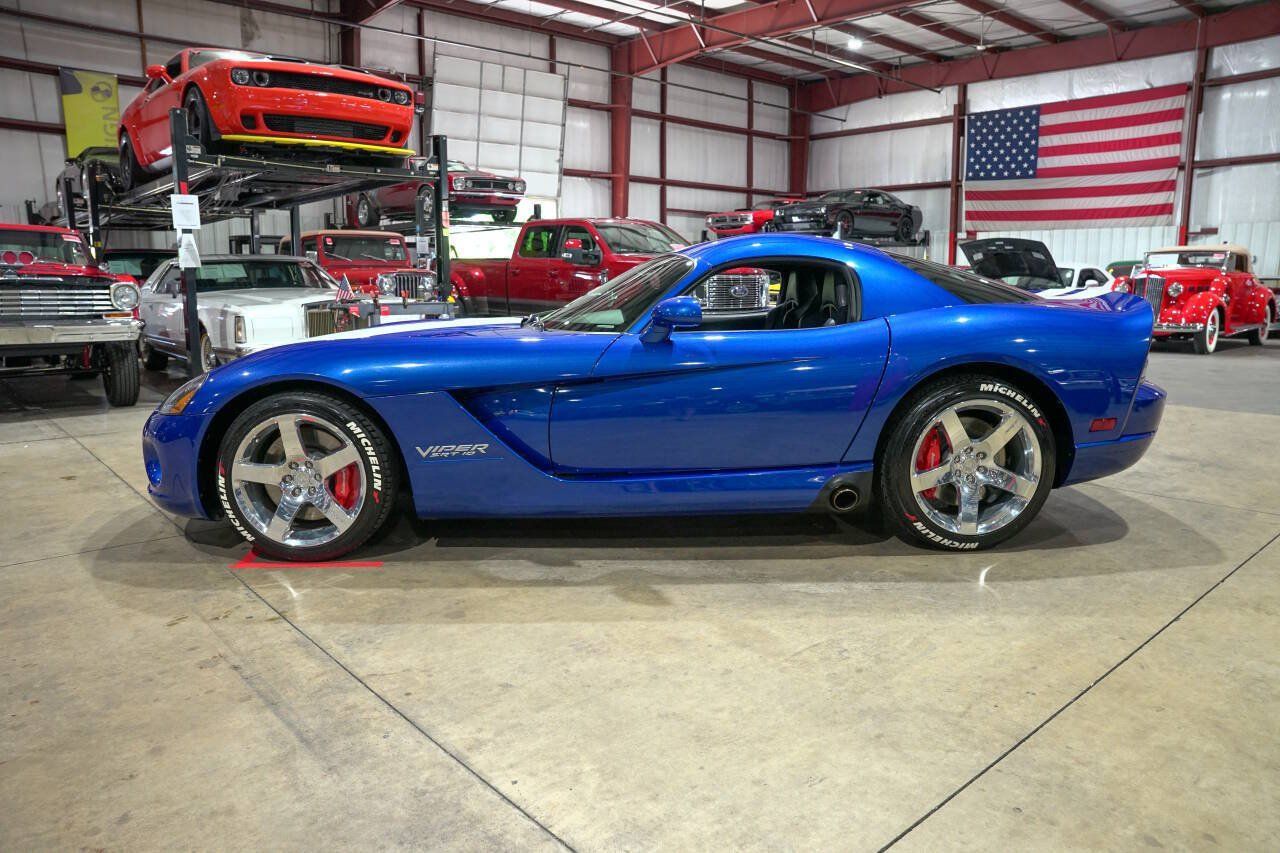 Used 2006 Dodge Viper SRT-10 w/ First Edition Group RWD image 4