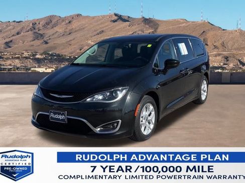 Used 2017 Chrysler Pacifica Touring Plus w/ Tire & Wheel Group image 1