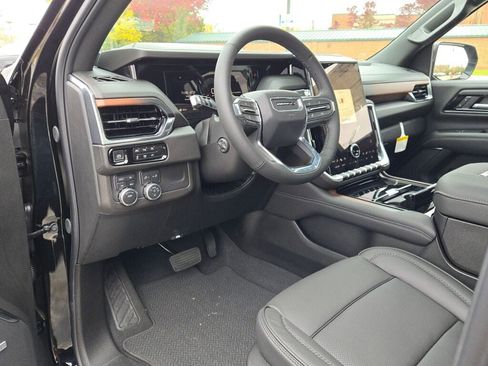 New 2026 GMC Yukon XL Denali w/ Sun & Power Step Package image 24