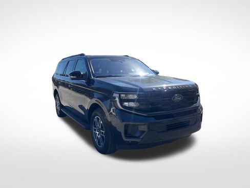 Used 2025 Ford Expedition Max Active image 2