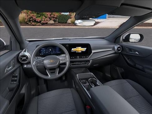 New 2026 Chevrolet Equinox LT FWD image 15