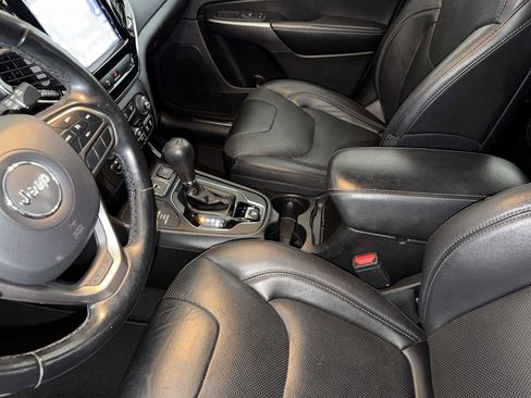 Used 2020 Jeep Cherokee Limited AWD/4WD image 19