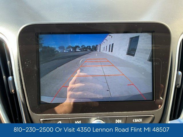 Used 2016 Chevrolet Malibu LT FWD image 3
