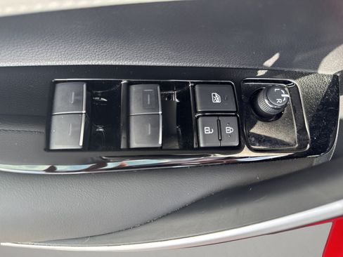 Used 2024 Toyota Corolla XSE FWD image 13