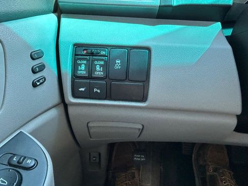 Used 2013 Honda Odyssey Touring image 25