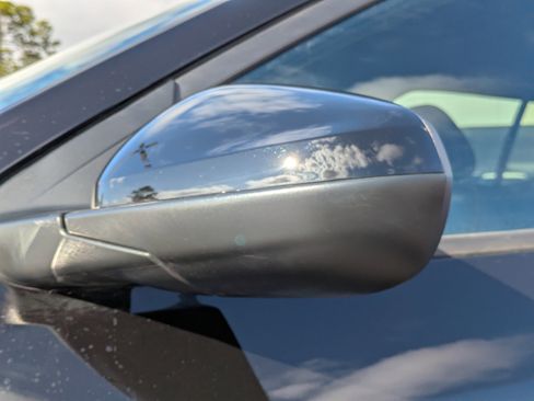 New 2025 Chevrolet Trax RS w/ Sunroof Package image 30