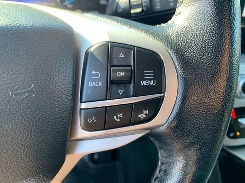 Used 2022 Ford Explorer XLT w/ Equipment Group 202A image 25