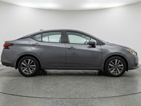 Used 2025 Nissan Versa SV image 11