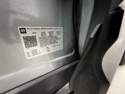 Certified 2024 GMC Terrain SLE AWD/4WD image 32