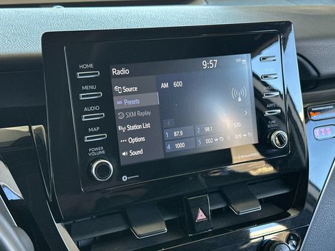 Used 2023 Toyota Camry SE FWD image 15