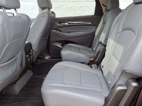 Used 2020 Buick Enclave Essence w/ Sport Touring Edition image 11