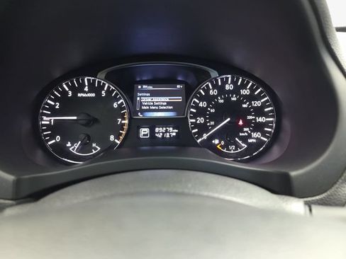 Used 2014 Nissan Altima 2.5 SV w/ Convenience Package FWD image 19