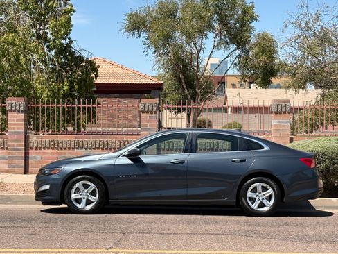 Used 2020 Chevrolet Malibu LS w/ Driver Confidence Package II FWD image 3