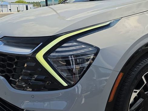 Used 2023 Kia Sportage SX image 18