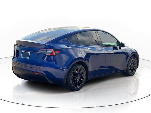 Used 2021 Tesla Model Y Long Range AWD/4WD image 5
