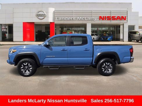 Used 2019 Toyota Tacoma TRD Off-Road image 8