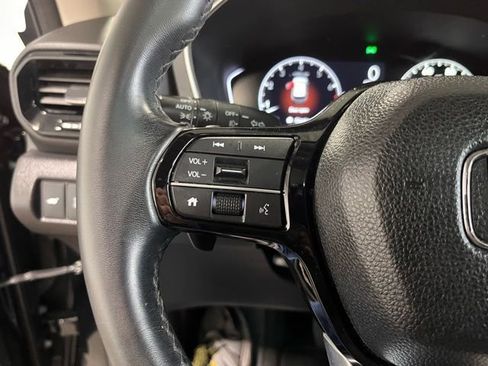 Used 2023 Honda Pilot Touring image 26