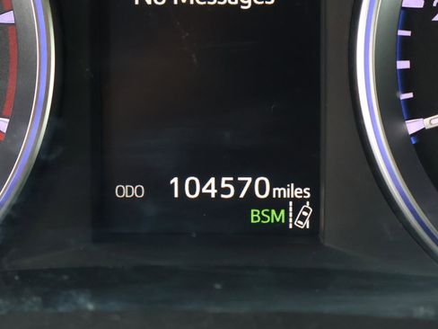 Used 2019 Toyota Highlander XLE image 31