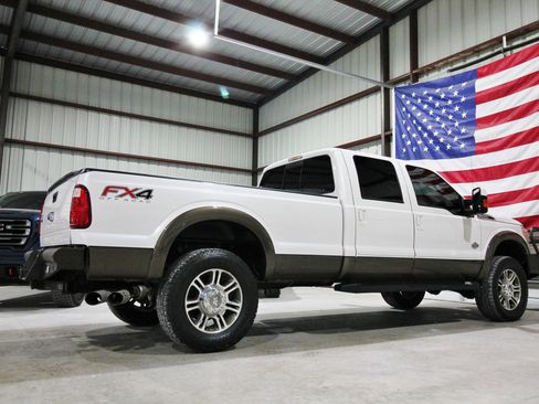 Used 2016 Ford F350 King Ranch AWD/4WD image 11