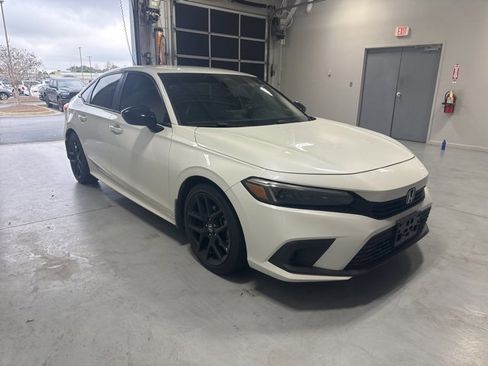 Used 2022 Honda Civic Sport image 3