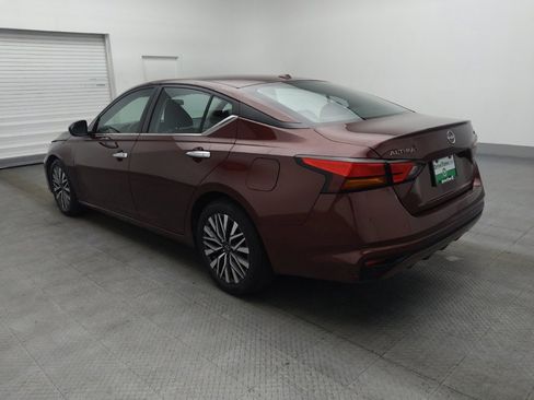 Used 2023 Nissan Altima 2.5 SV image 3