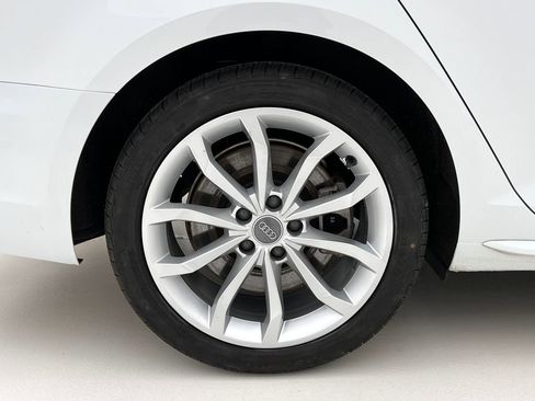 Used 2019 Audi A4 2.0T Premium w/ Convenience Package image 27