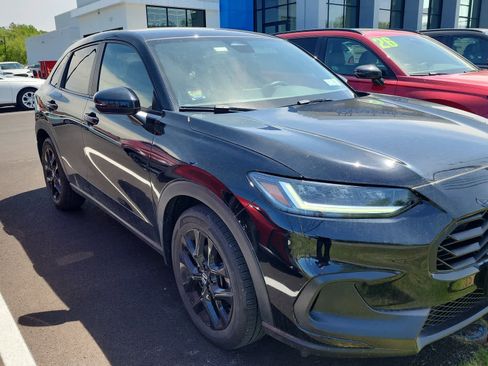 Used 2023 Honda HR-V Sport image 2