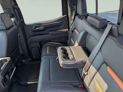 Used 2023 GMC Sierra 1500 AT4 w/ AT4 Premium Package AWD/4WD image 19