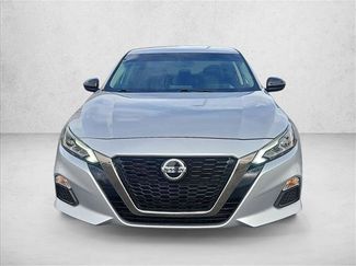 Used 2019 Nissan Altima 2.5 SR video 2