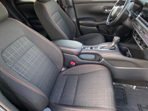 Used 2025 Honda HR-V Sport image 10