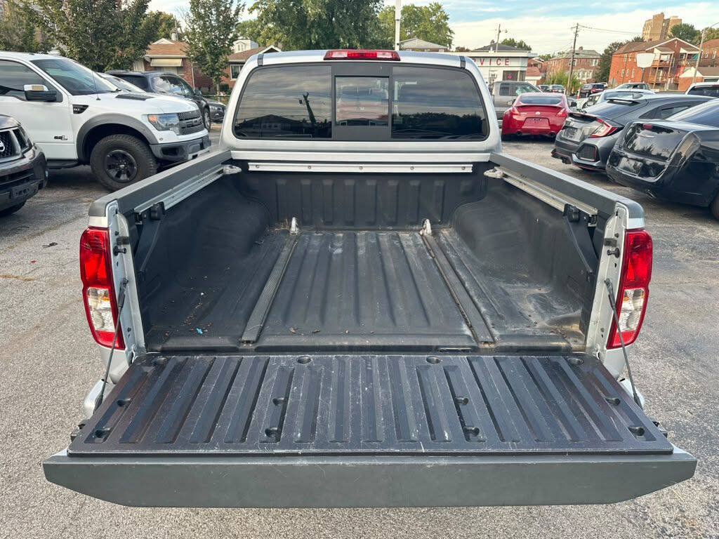 Used 2020 Nissan Frontier SV w/ Midnight Edition Floor Mats RWD image 23