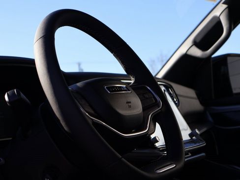 New 2025 Jeep Wagoneer L Series II image 26