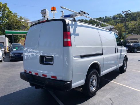 Used 2018 Chevrolet Express 2500 w/ Driver Convenience Package image 5