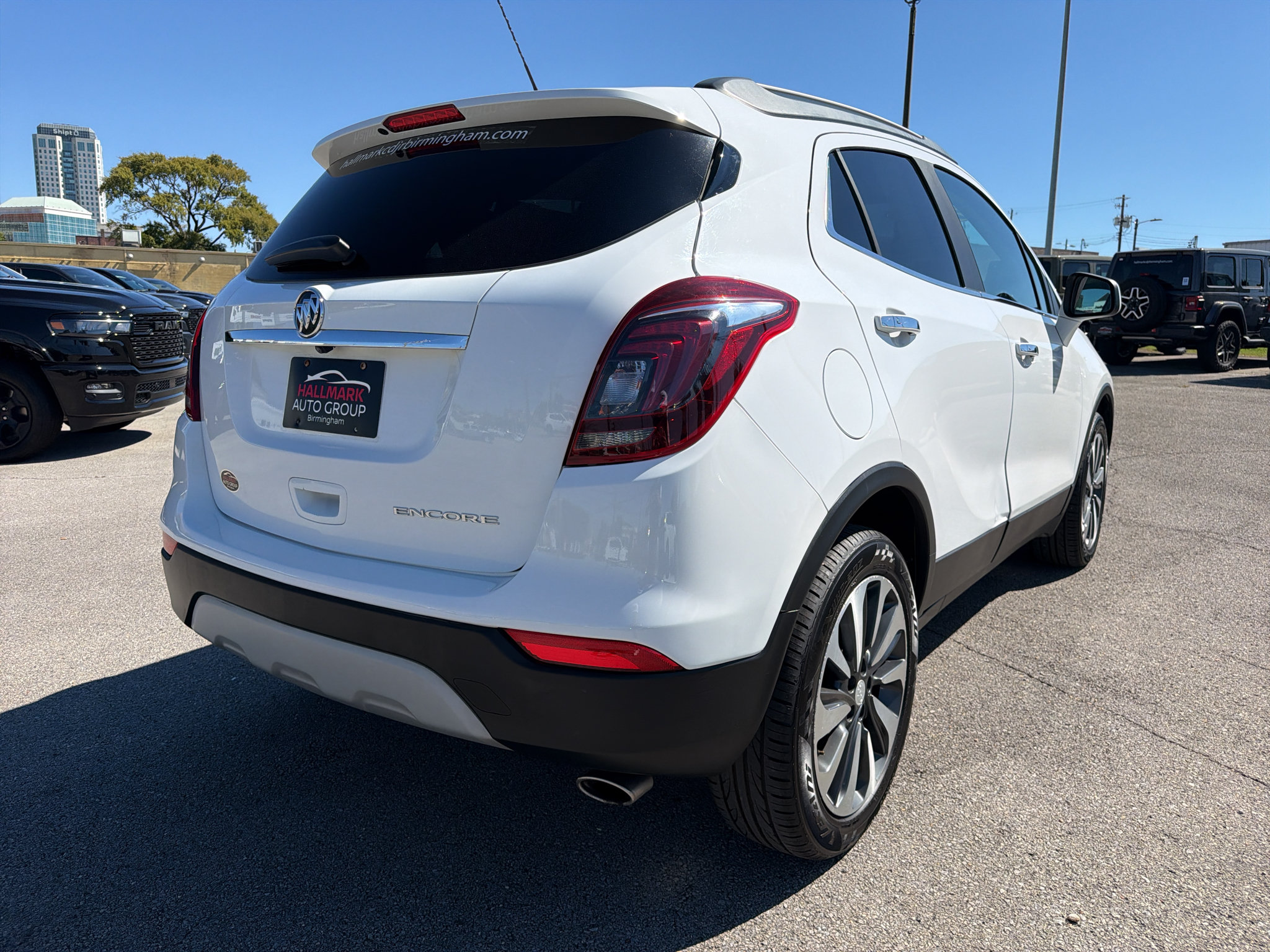 Used 2021 Buick Encore Preferred FWD image 6