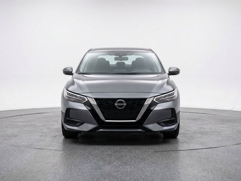 Used 2025 Nissan Sentra SV FWD image 2